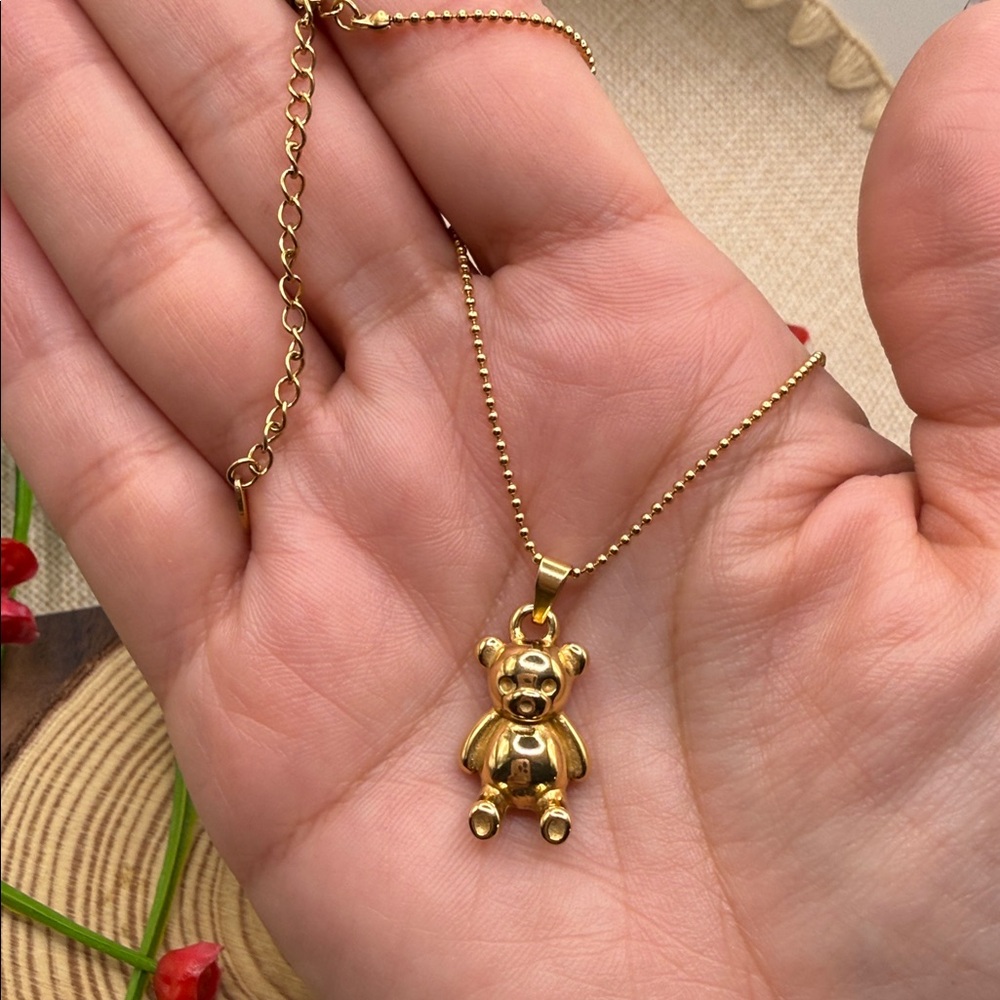 Beautiful Gold Teddy Bear Pendant Necklace steel